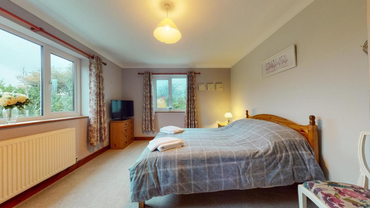 Jaw-Dropping Beach House In Anglesey Benllech Kültér fotó