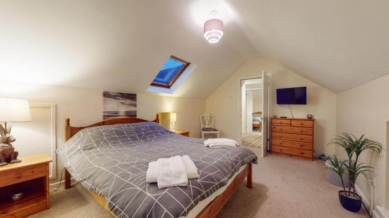 Jaw-Dropping Beach House In Anglesey Benllech Kültér fotó