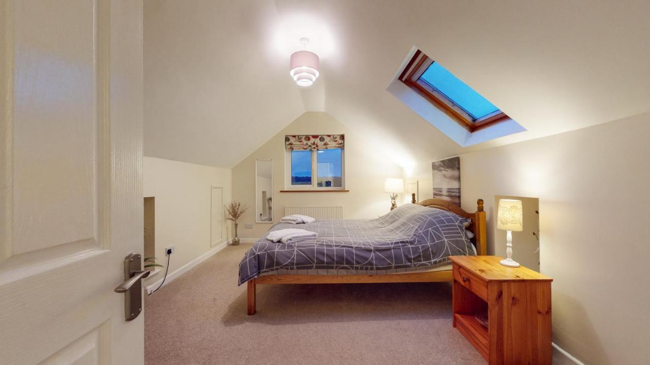 Jaw-Dropping Beach House In Anglesey Benllech Kültér fotó