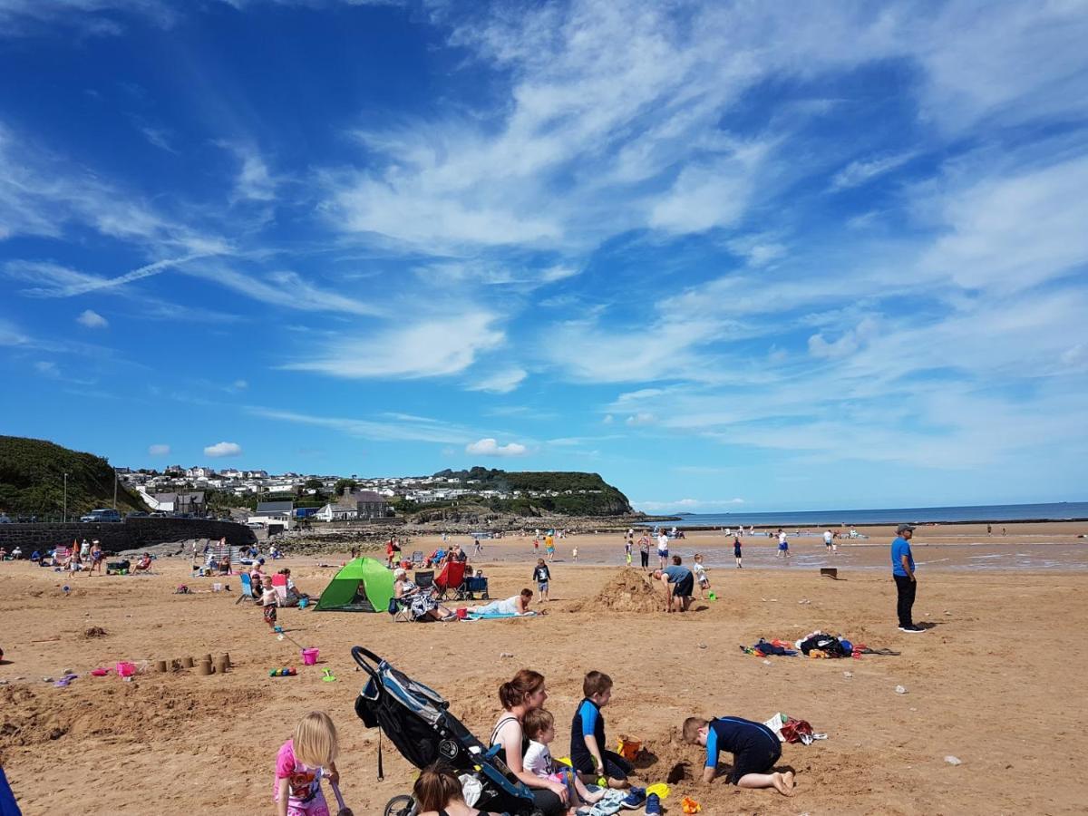 Jaw-Dropping Beach House In Anglesey Benllech Kültér fotó